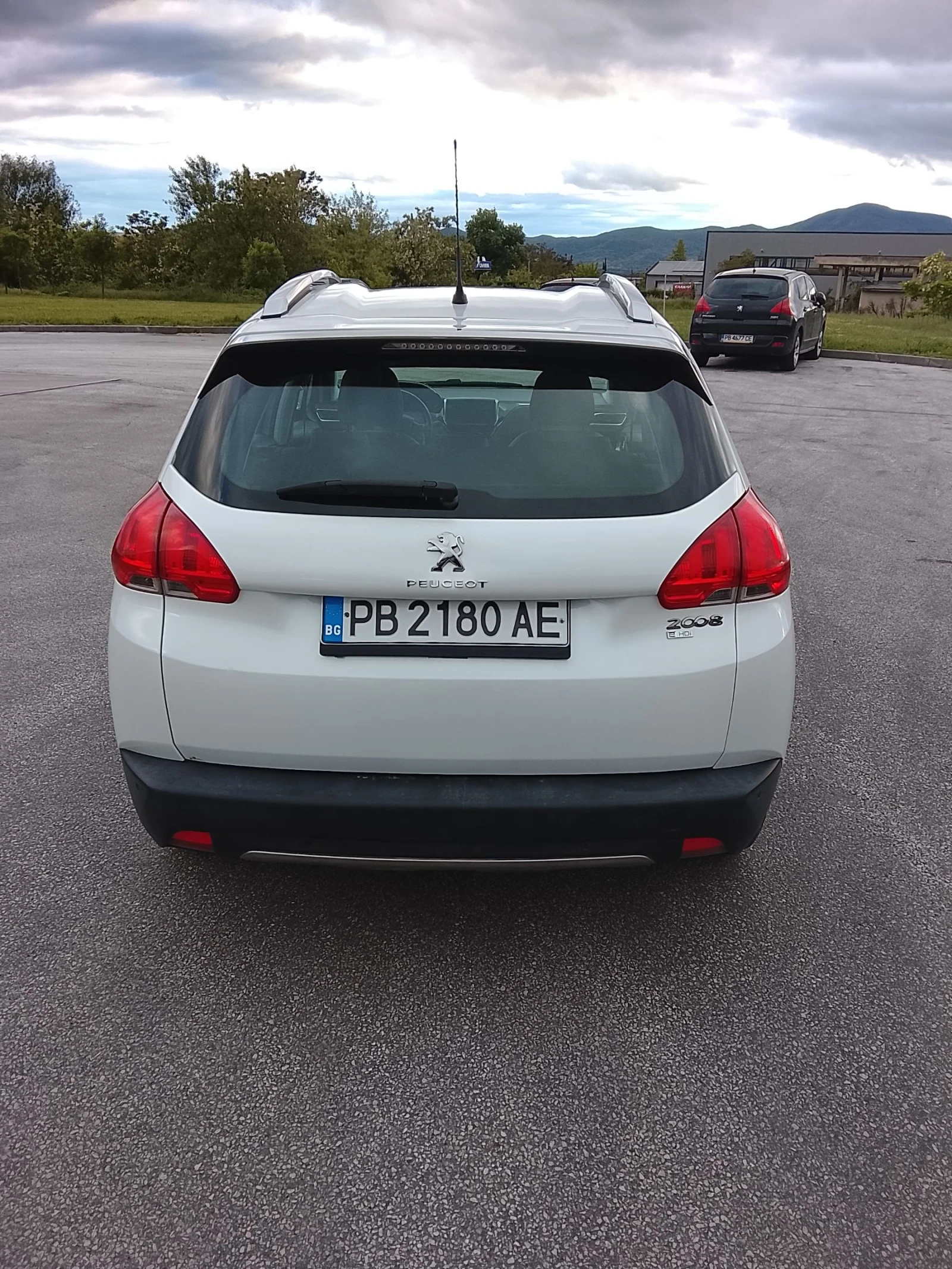 Peugeot 2008 1.6 уникат, снимка 2 - Автомобили и джипове - 54585105