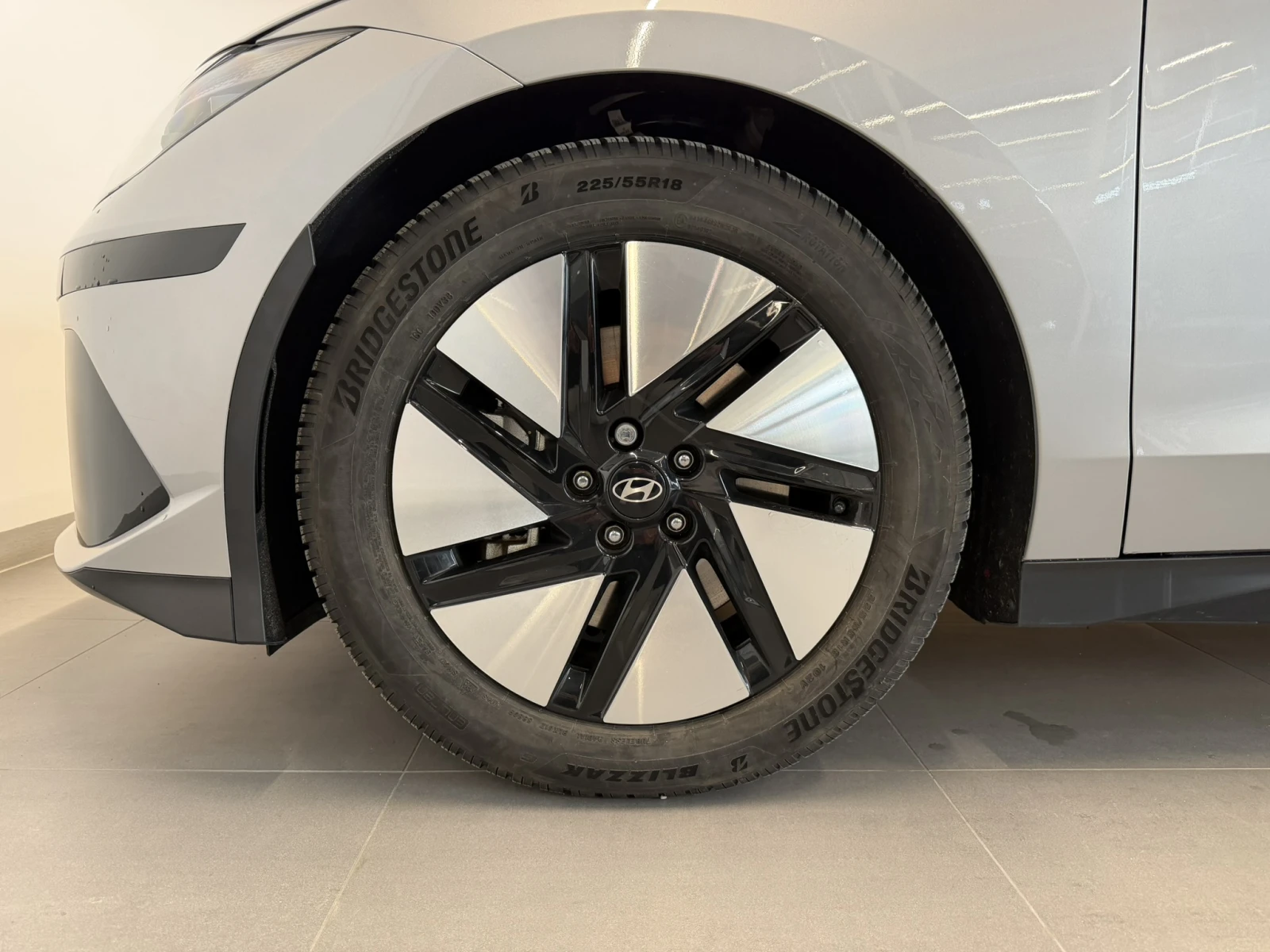 Hyundai Ioniq 6 EXCLUSIVE 77kWh RWD, снимка 9 - Автомобили и джипове - 54653198