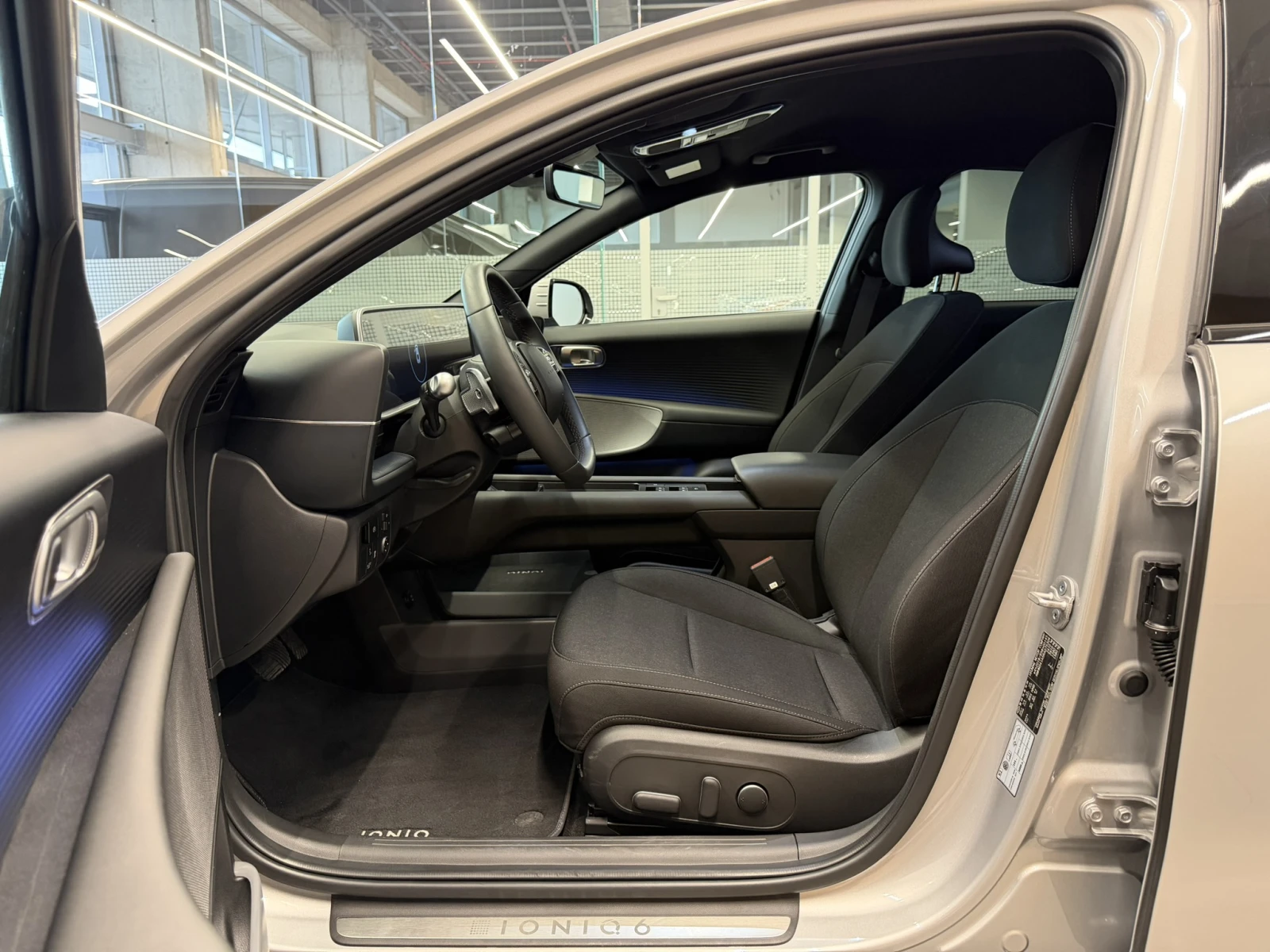 Hyundai Ioniq 6 EXCLUSIVE 77kWh RWD, снимка 14 - Автомобили и джипове - 54653198