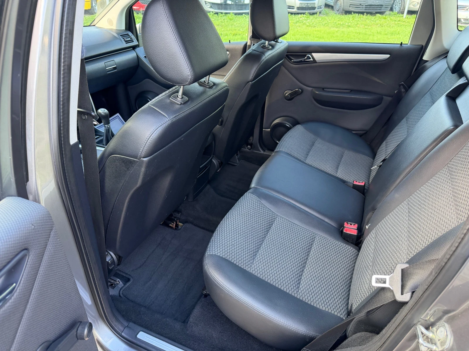 Mercedes-Benz A 160 1.5 i / FACE / EURO 5, снимка 10 - Автомобили и джипове - 54811604