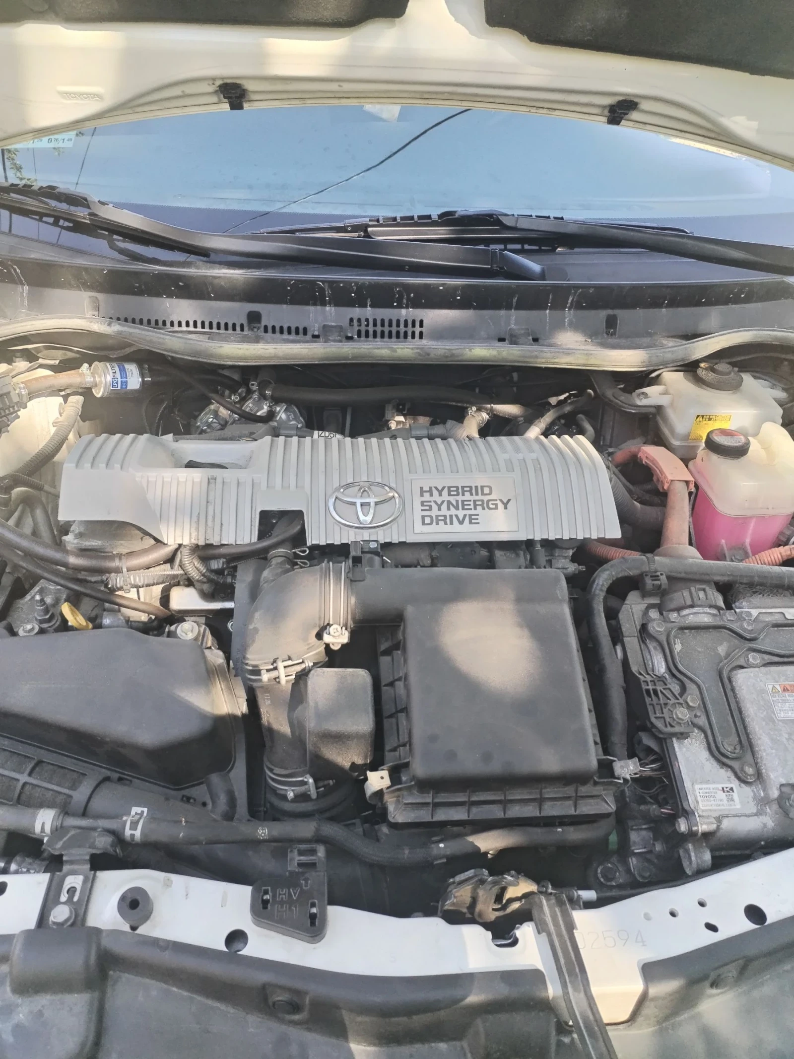 Toyota Auris Хибрид, снимка 13 - Автомобили и джипове - 55449920