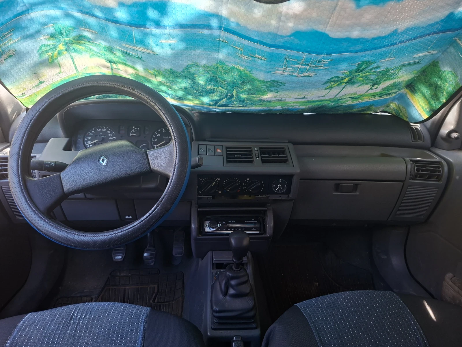Renault Clio, снимка 3 - Автомобили и джипове - 55529907