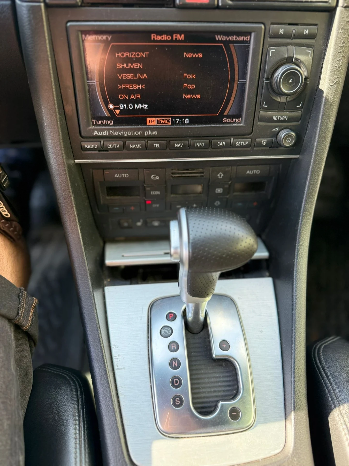 Audi A4, снимка 10 - Автомобили и джипове - 55660421