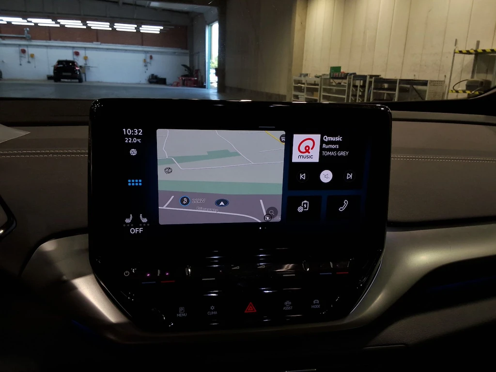 VW ID.4 82KWH Подгев, ел седалки, нави, камера, алкантара , снимка 11 - Автомобили и джипове - 55725818
