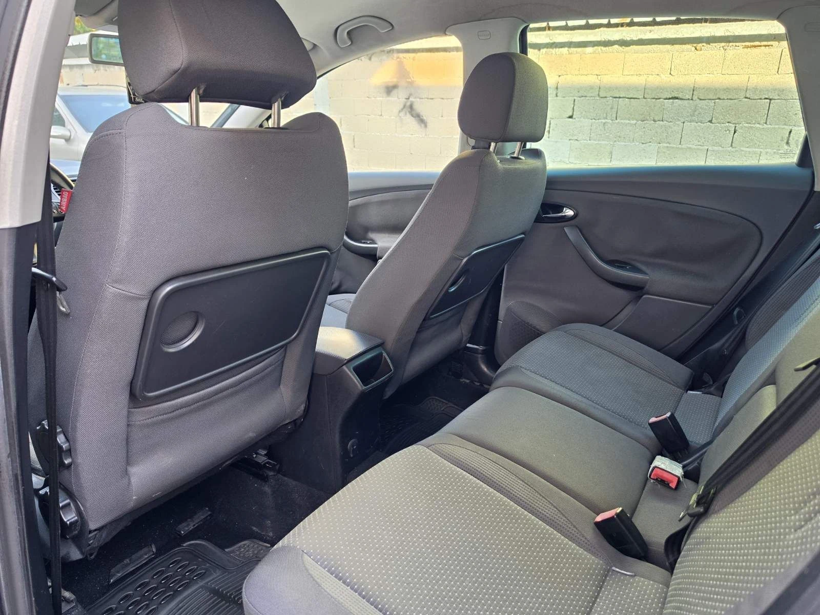 Seat Altea 1.6.газ, снимка 6 - Автомобили и джипове - 55838534