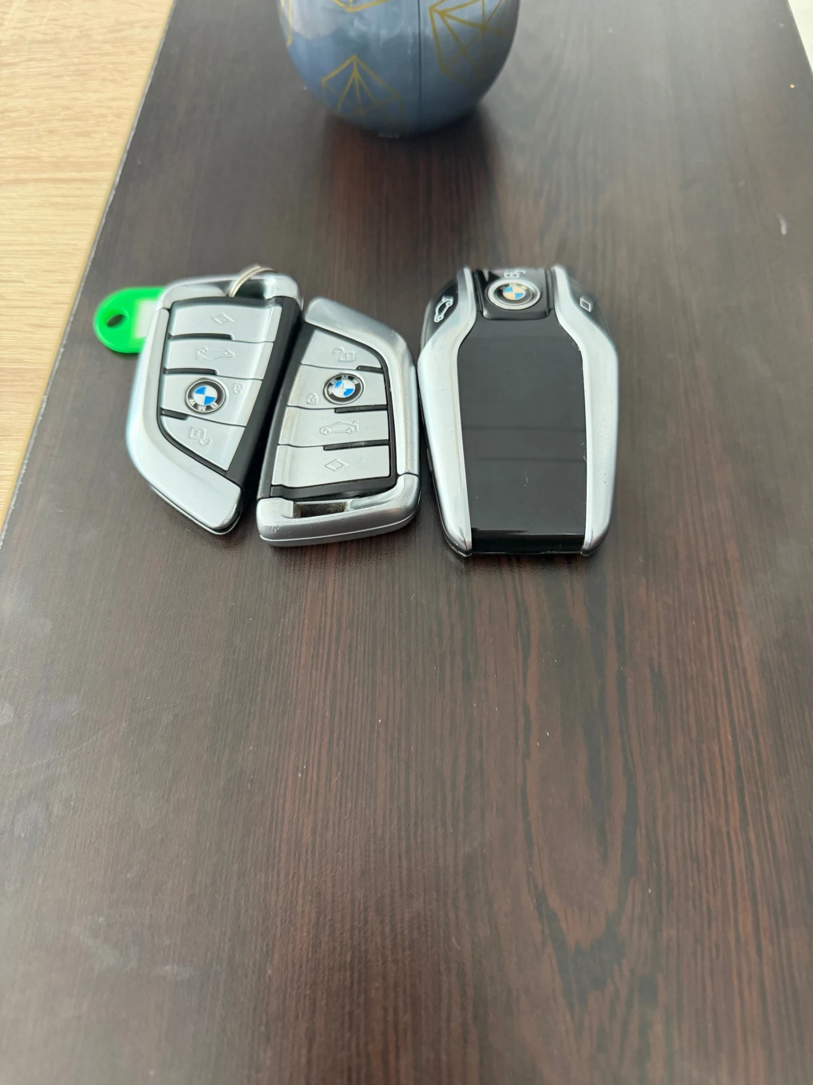 BMW 740 Ld Xdrive Executive Display Key Laser Sky Lounge, снимка 10 - Автомобили и джипове - 55978523
