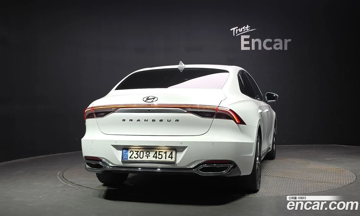 Hyundai Grandeur 2.5 Le Blanc, снимка 4 - Автомобили и джипове - 56156025