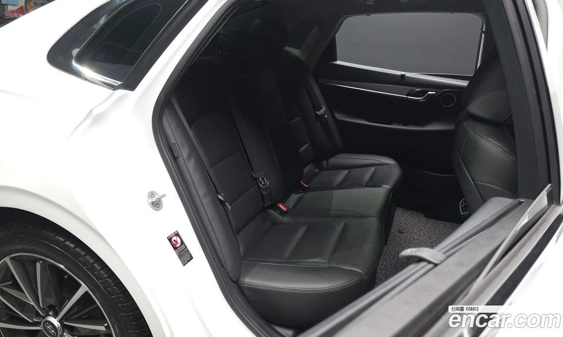 Hyundai Grandeur 2.5 Le Blanc, снимка 12 - Автомобили и джипове - 56156025
