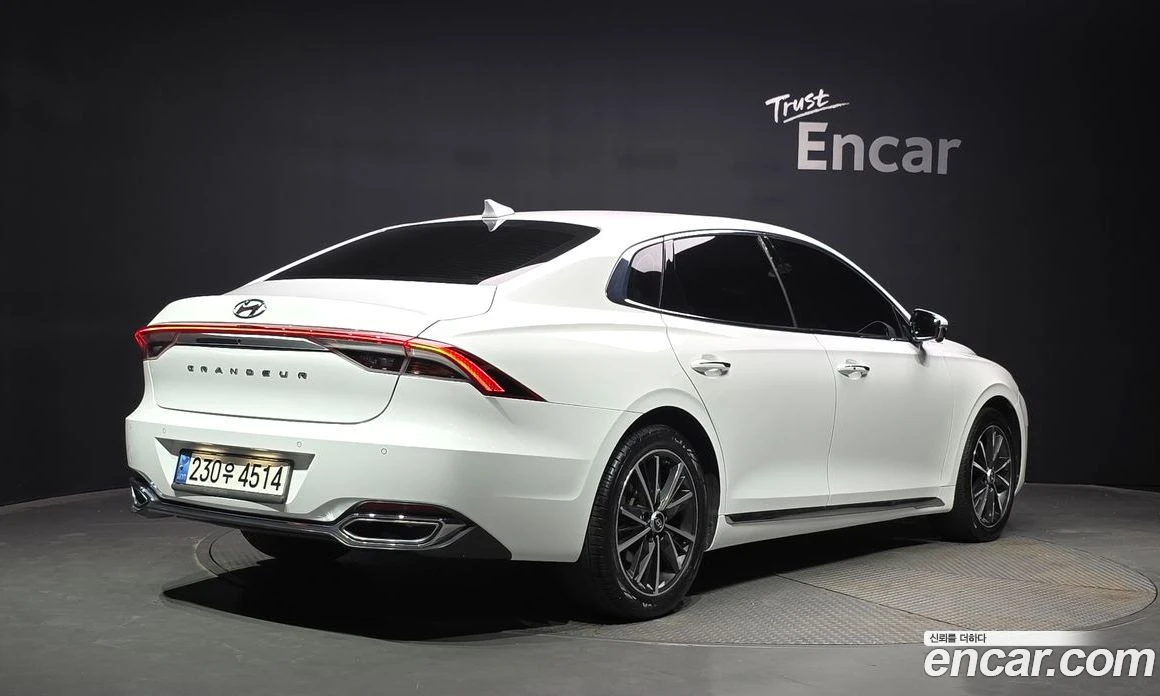 Hyundai Grandeur 2.5 Le Blanc, снимка 2 - Автомобили и джипове - 56156025