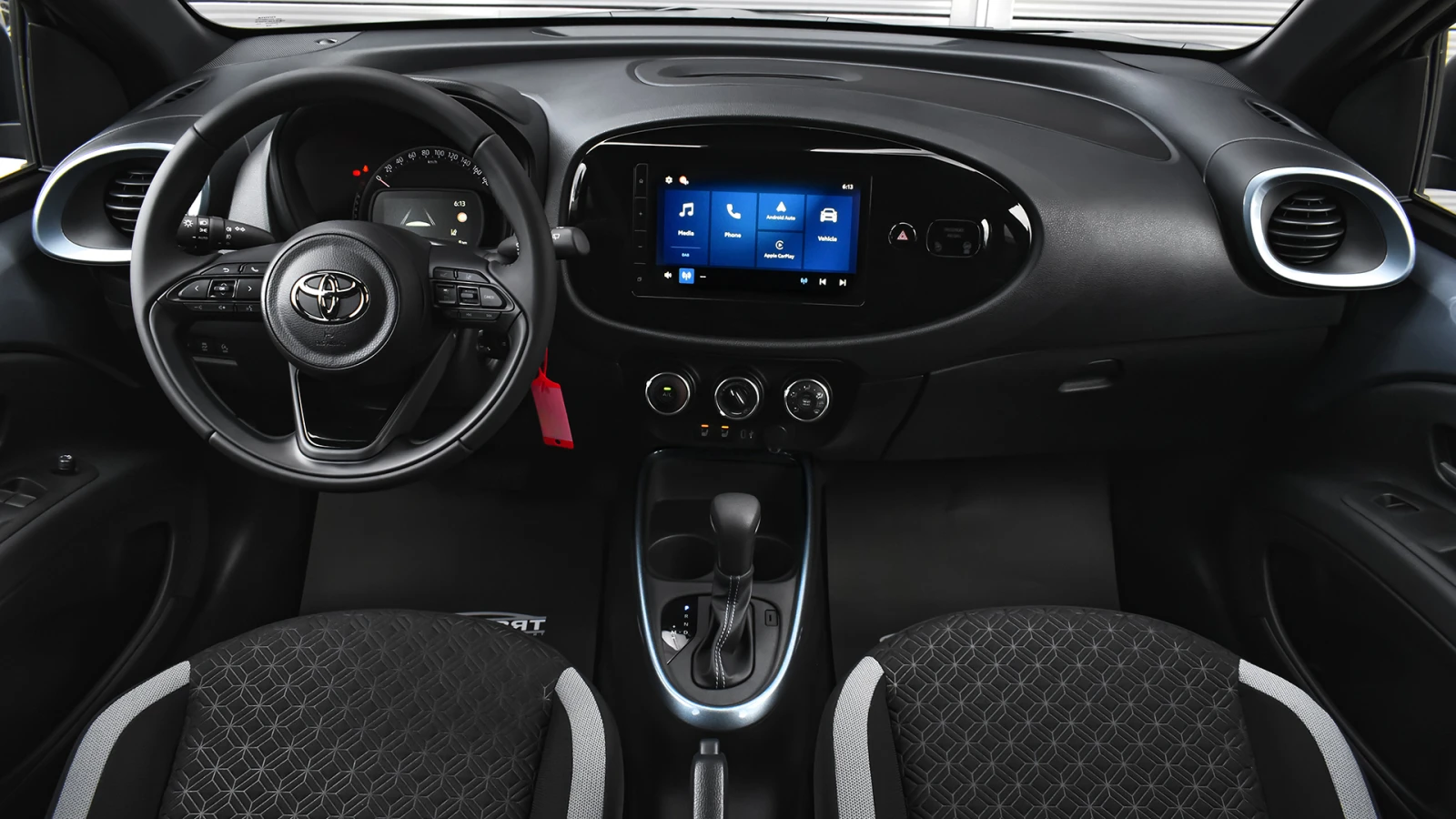 Toyota Aygo X PULSE 1.0 VVT-i S-CVT, снимка 8 - Автомобили и джипове - 56214700
