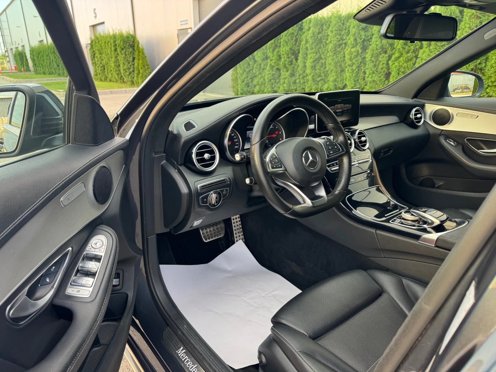 Mercedes-Benz C 250 d 4Matic/AMG-line/Регистриран/Обслужен!!!, снимка 9 - Автомобили и джипове - 56231904