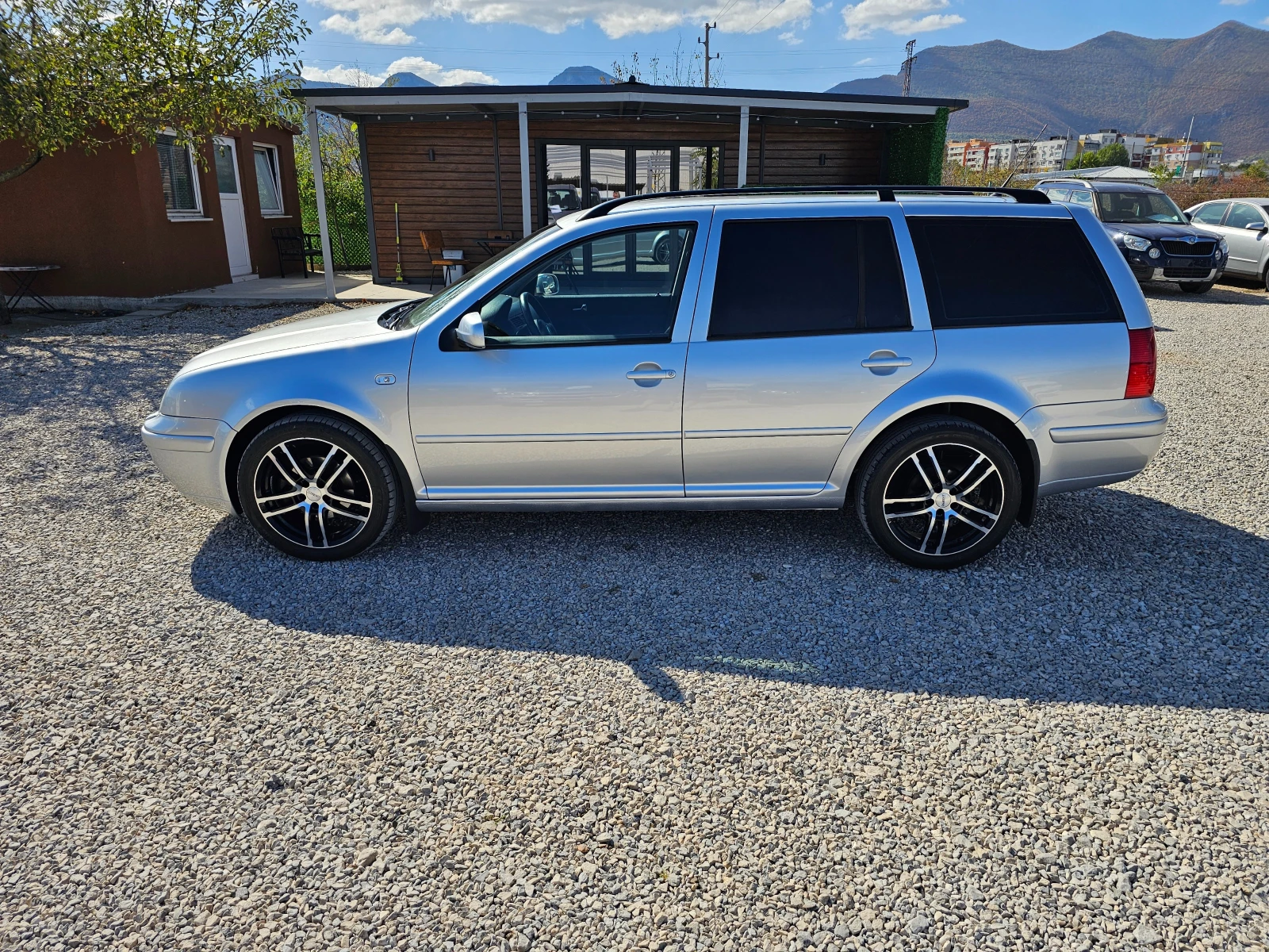 VW Bora 1.9TDI 101кс.105000км. Highline, снимка 8 - Автомобили и джипове - 56327041