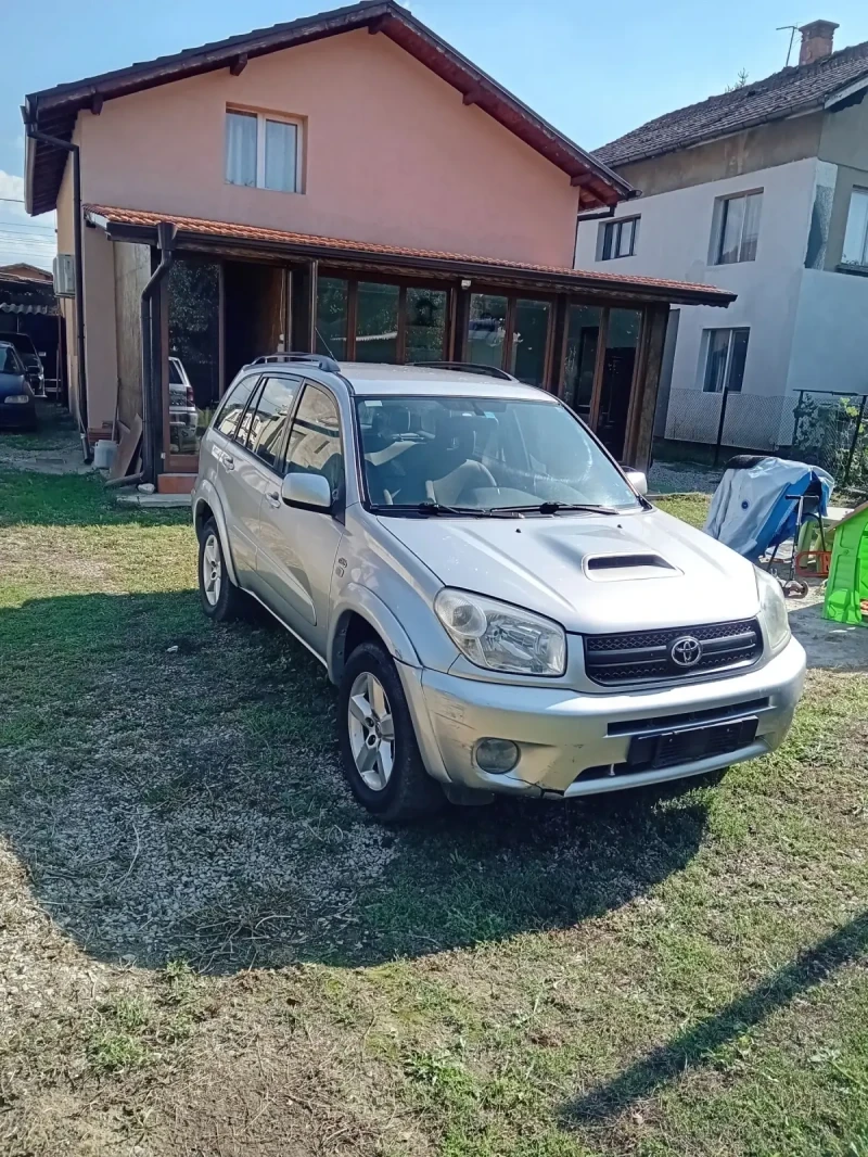 Toyota Rav4 D4d itali, снимка 1 - Автомобили и джипове - 47369123