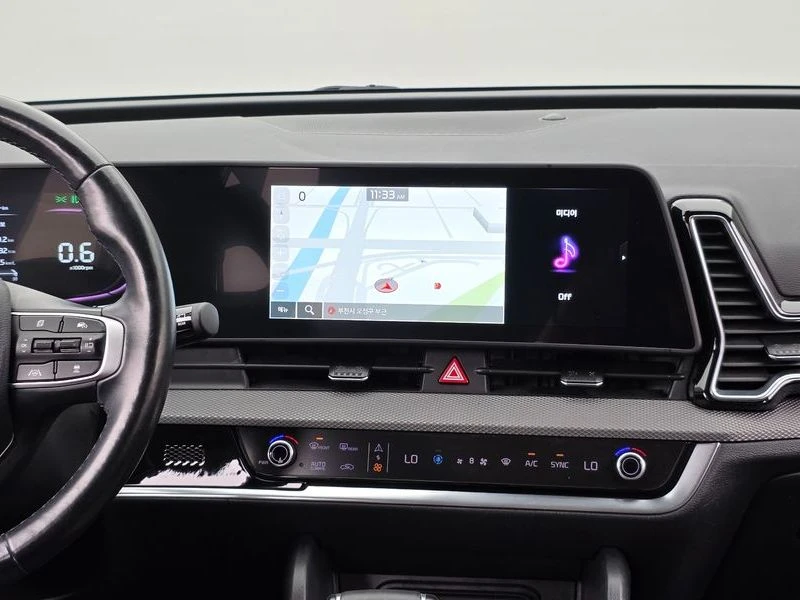 Kia Sportage 2.0 Automatic, снимка 13 - Автомобили и джипове - 55738905