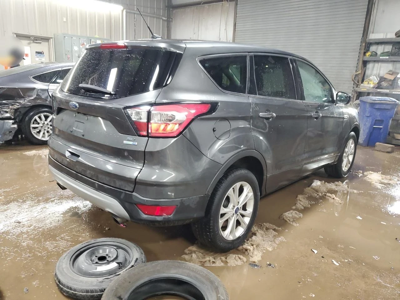 Ford Escape  - изображение 4