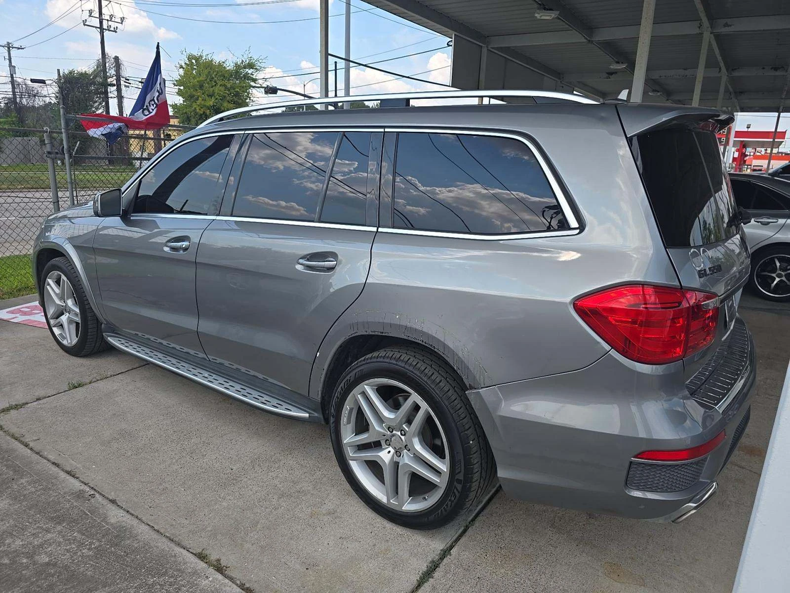Mercedes-Benz GL 500 AMG* PACK* ПОДГРЕВ* ОБДУХВАНЕ* МАСАЖ* КАМЕРА* КЕЙЛ - изображение 4