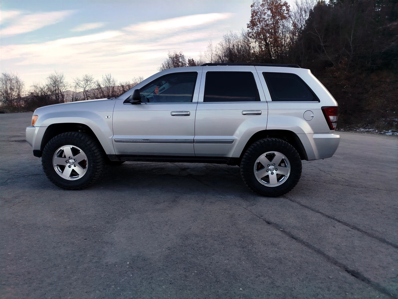 Jeep Grand cherokee  - изображение 2