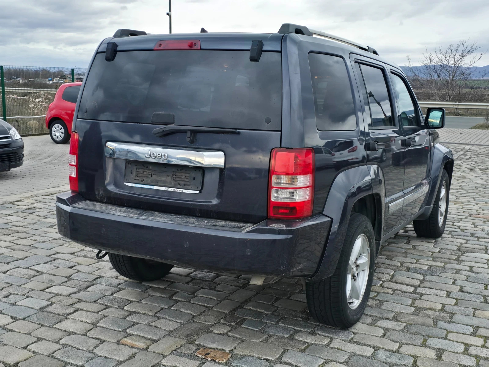 Jeep Cherokee 2.8D АВТОМАТИК 216000 км. ИТАЛИЯ  - изображение 7