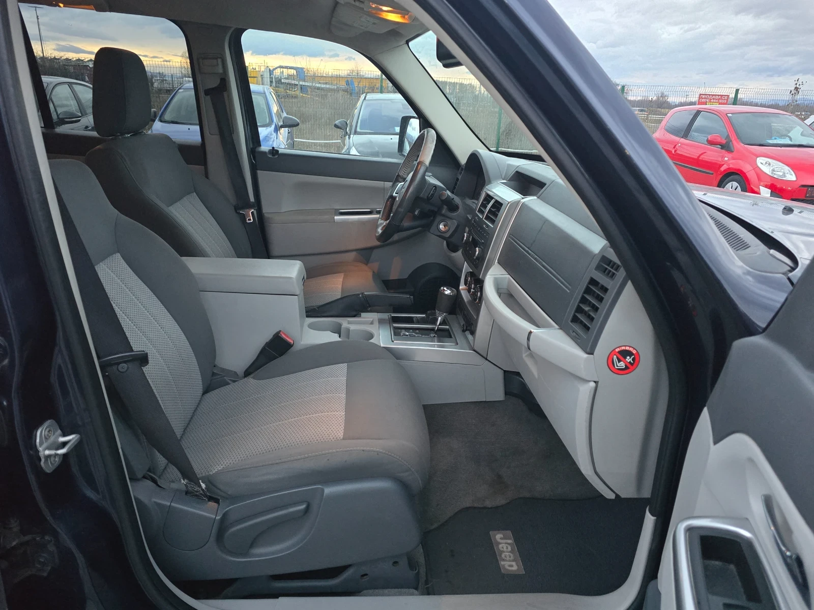 Jeep Cherokee 2.8D ��������� 216000 ��. ������  | Mobile.bg � ����������� 12