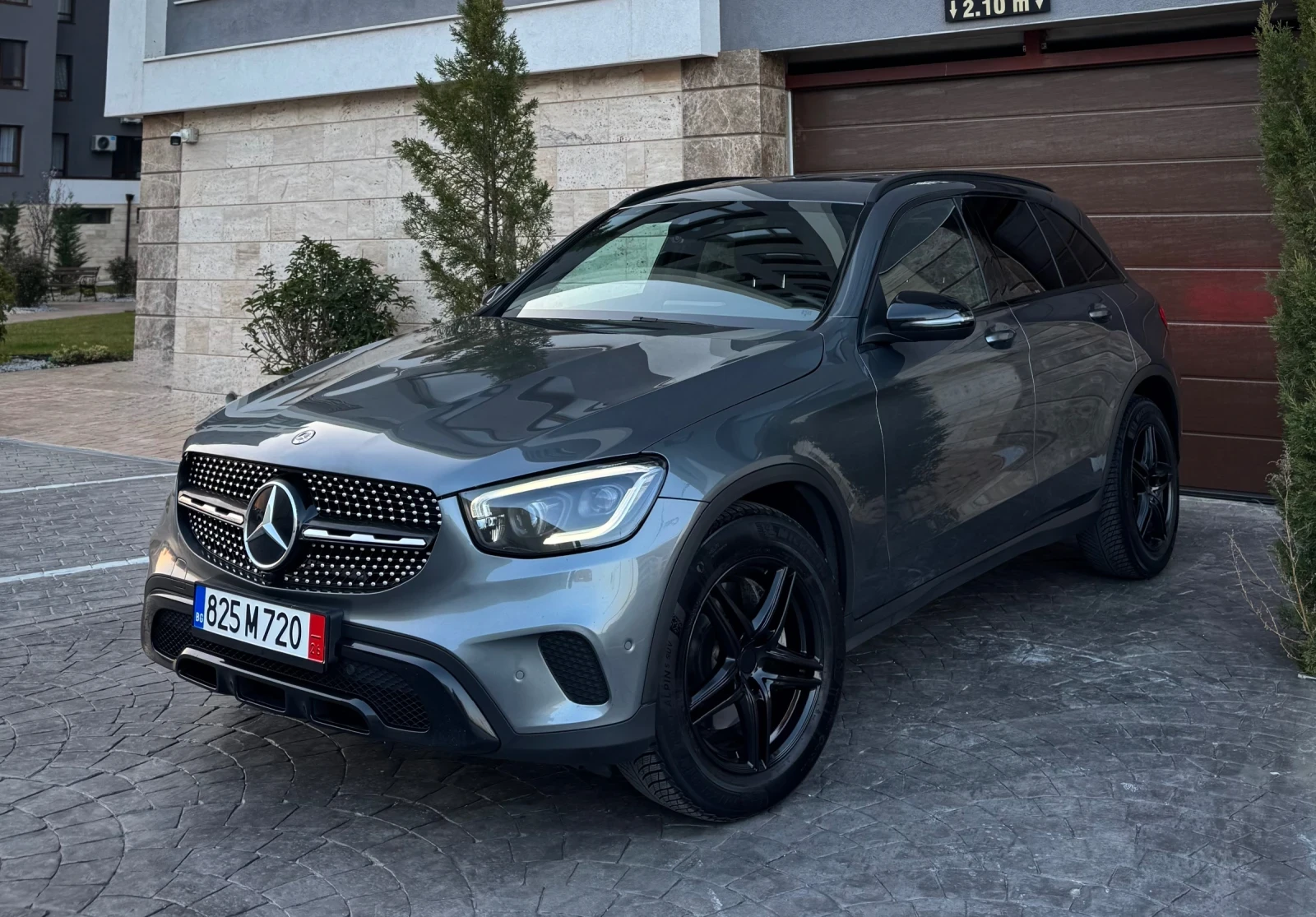 Mercedes-Benz GLC 220 9-G Facelift 4-Matic Distronic+ MULTIBEAM MASSAGE, снимка 2 - Автомобили и джипове - 53978103