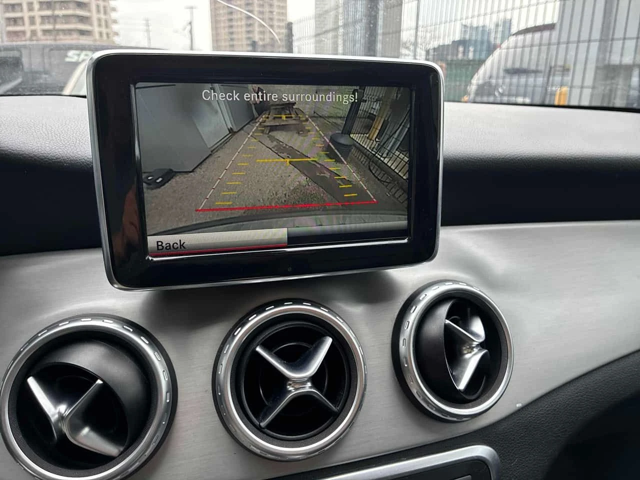 Mercedes-Benz GLA 250 АМГ Пакет/CARFAX /Кожа/Нави/Подгрев/Пано/КЛИП, снимка 9 - Автомобили и джипове - 54060390