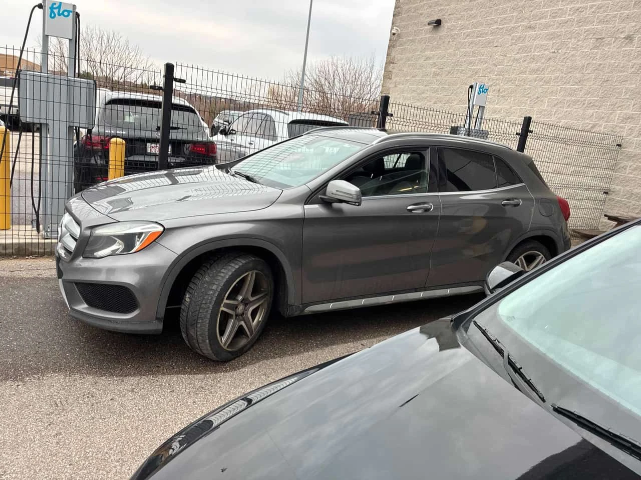 Mercedes-Benz GLA 250 АМГ Пакет/CARFAX /Кожа/Нави/Подгрев/Пано/КЛИП, снимка 2 - Автомобили и джипове - 54060390