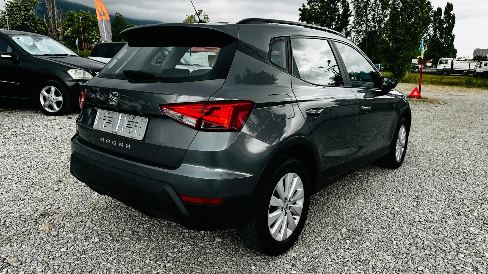 Seat Arona 1.6tdi ful led matrix еврo6 дисктроник, снимка 5 - Автомобили и джипове - 54662619