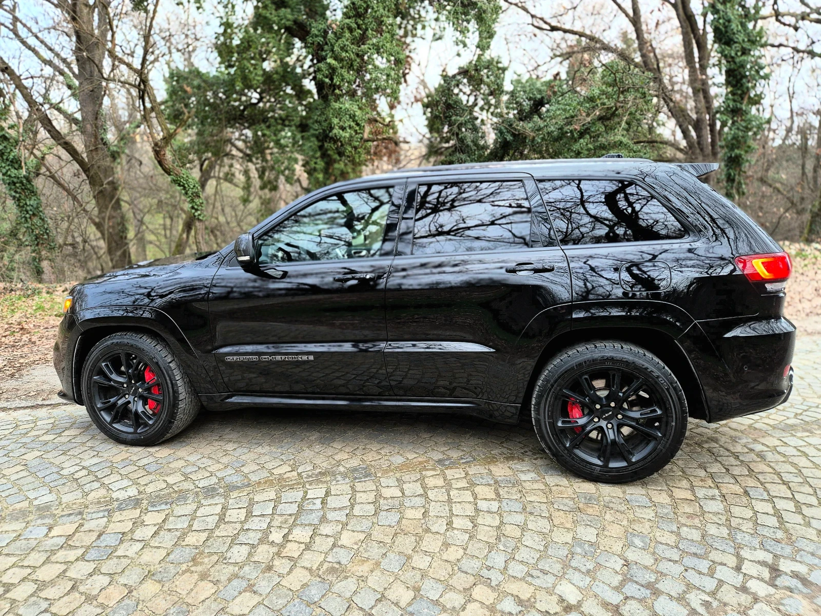 Jeep Grand cherokee 6.4 SRT Facelift , снимка 2 - Автомобили и джипове - 54764145