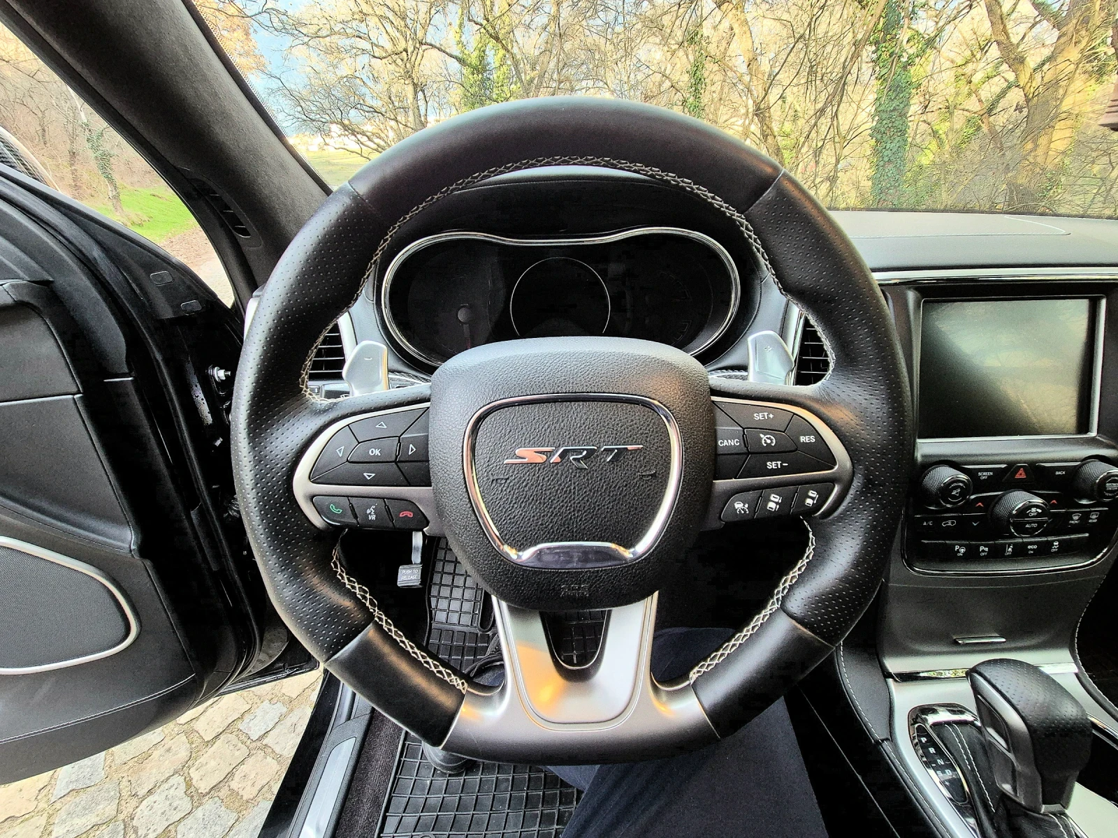 Jeep Grand cherokee 6.4 SRT Facelift , снимка 9 - Автомобили и джипове - 54764145