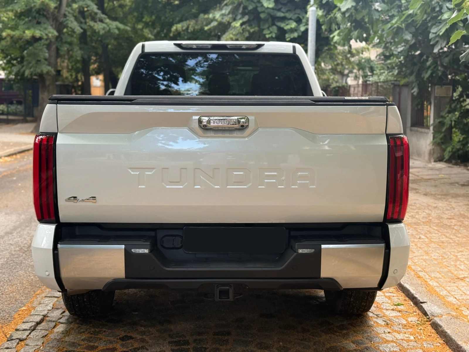 Toyota Tundra 3.5 i-FORCE MAX Hybrid 4WD Crewmax, снимка 4 - Автомобили и джипове - 55062909