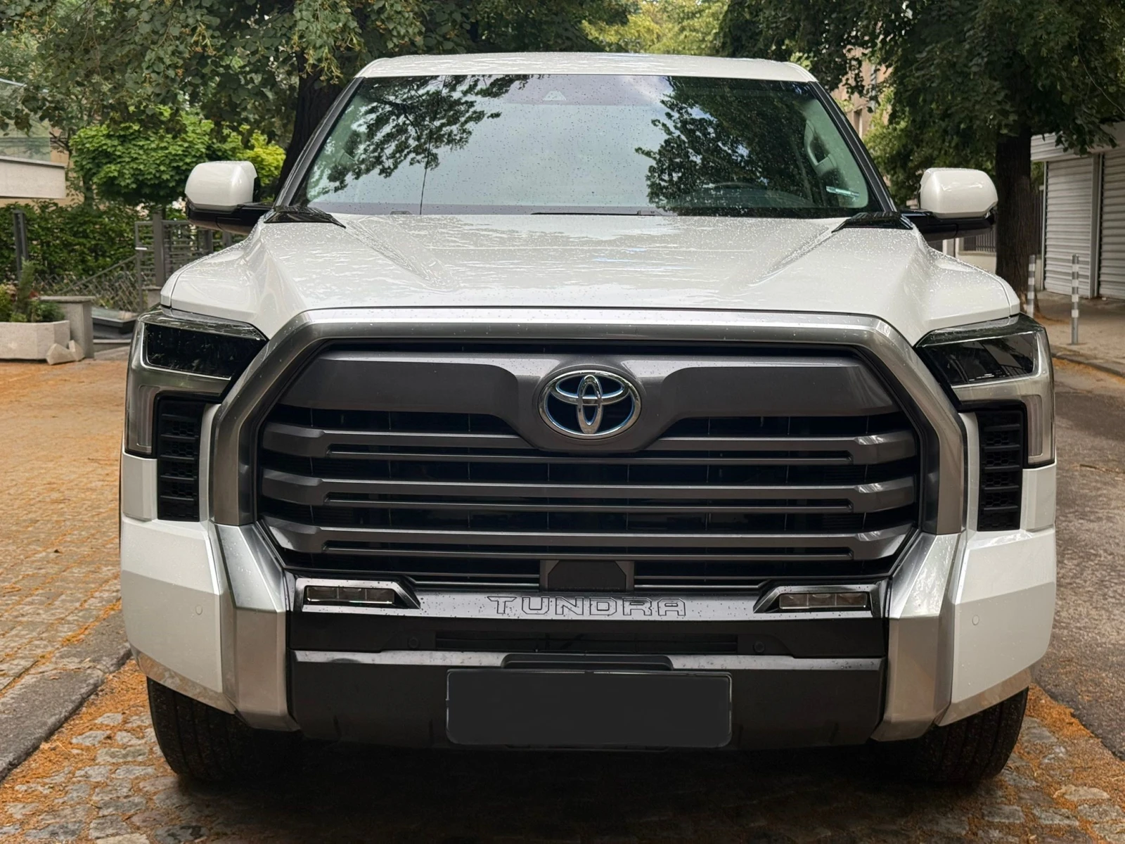 Toyota Tundra 3.5 i-FORCE MAX Hybrid 4WD Crewmax