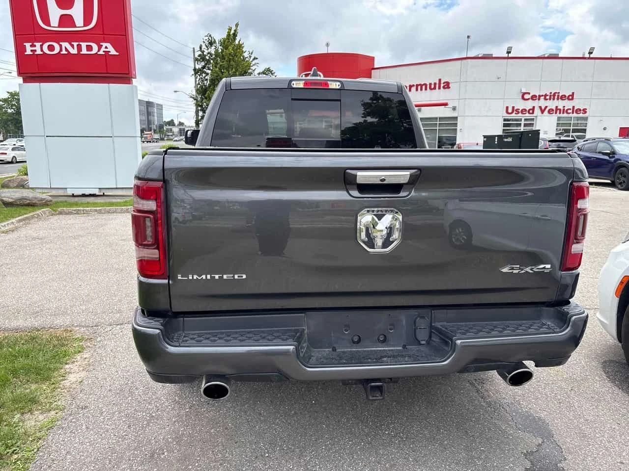 Dodge RAM 1500 * Limited * CARFAX * ОПЦИЯ ЗА ФИНАНСИРАНЕ , снимка 15 - Автомобили и джипове - 55246311