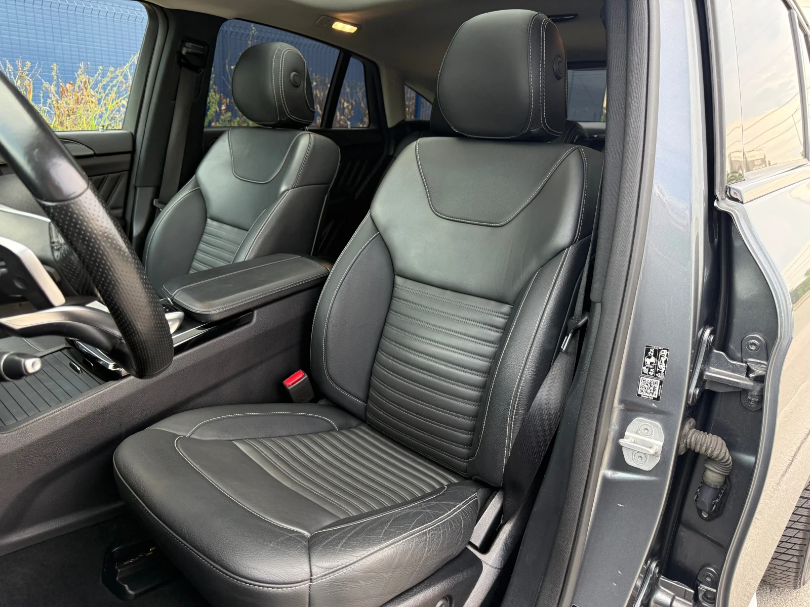Mercedes-Benz GLE 350 COUPE AMG PREMIUM PLUS/4MATIC/360/ПАНО/HEADUP/ИСТ., снимка 7 - Автомобили и джипове - 55321043