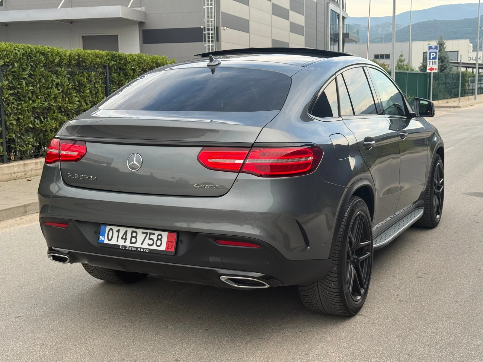 Mercedes-Benz GLE 350 COUPE AMG PREMIUM PLUS/4MATIC/360/ПАНО/HEADUP/ИСТ., снимка 3 - Автомобили и джипове - 55321043