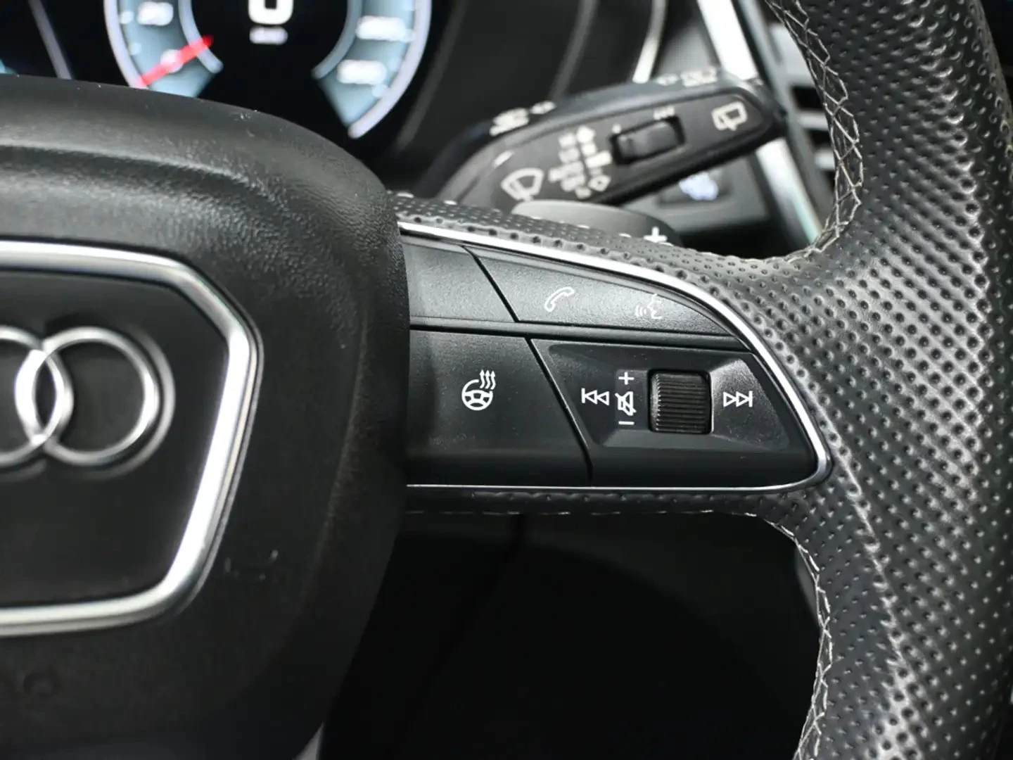 Audi Q5 PROGRESSIV S LINE ЦЕНА ДО БЪЛГАРИЯ АВТОКРЕДИТ, снимка 13 - Автомобили и джипове - 55525957