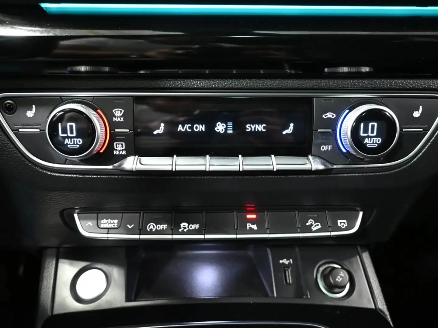 Audi Q5 PROGRESSIV S LINE ЦЕНА ДО БЪЛГАРИЯ АВТОКРЕДИТ, снимка 14 - Автомобили и джипове - 55525957