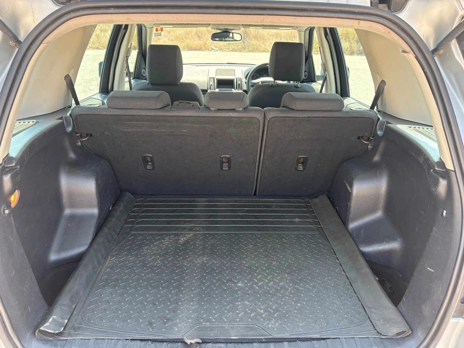 Land Rover Freelander 2 2.2 D, снимка 13 - Автомобили и джипове - 55780783