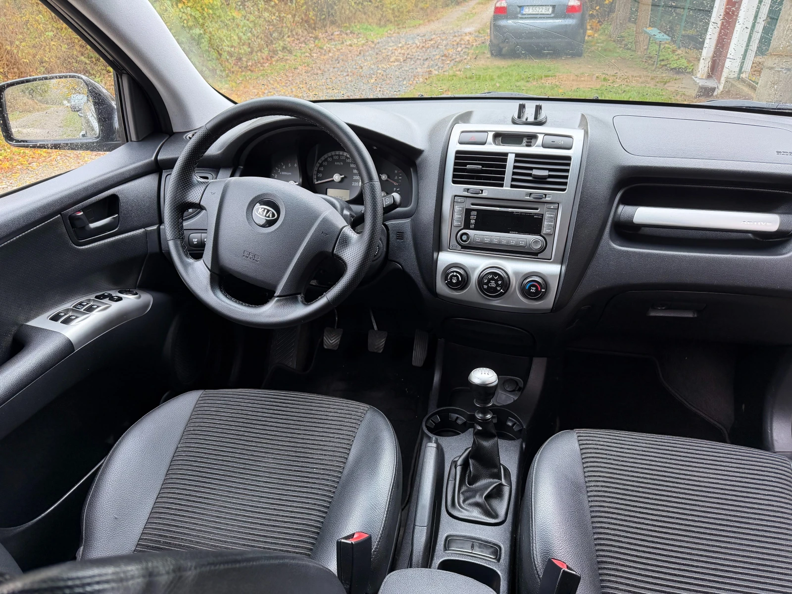 Kia Sportage, снимка 6 - Автомобили и джипове - 56746007