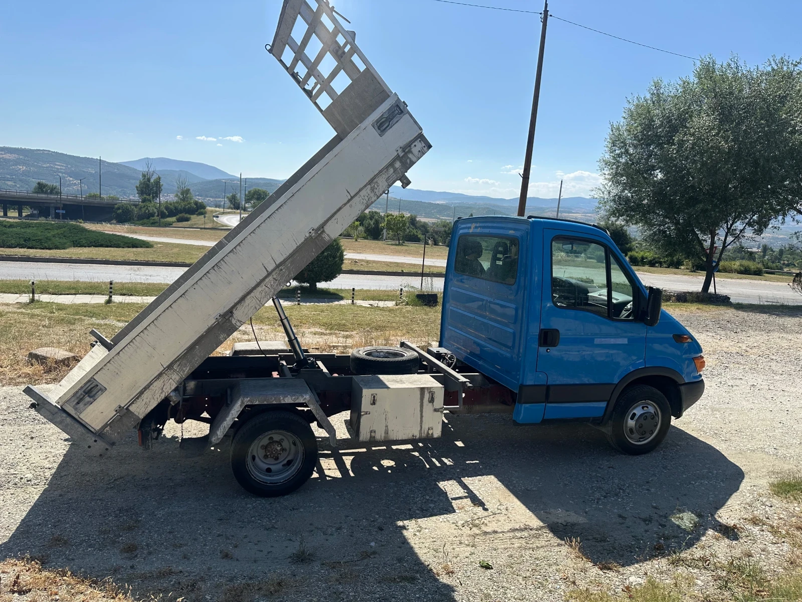 Iveco 35c13 Самосвал  - изображение 9