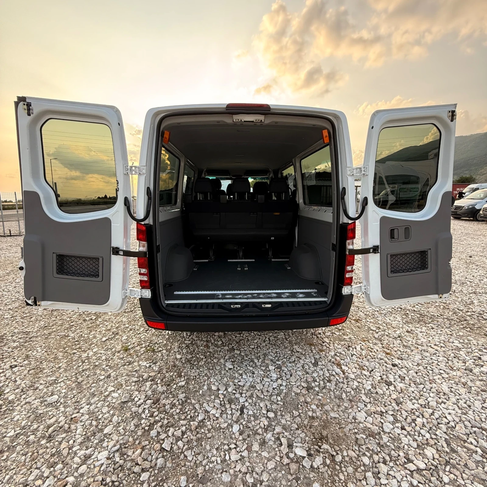 Mercedes-Benz Sprinter 314 2017г-ЕВРО6-9местен-КЛИМА - изображение 9