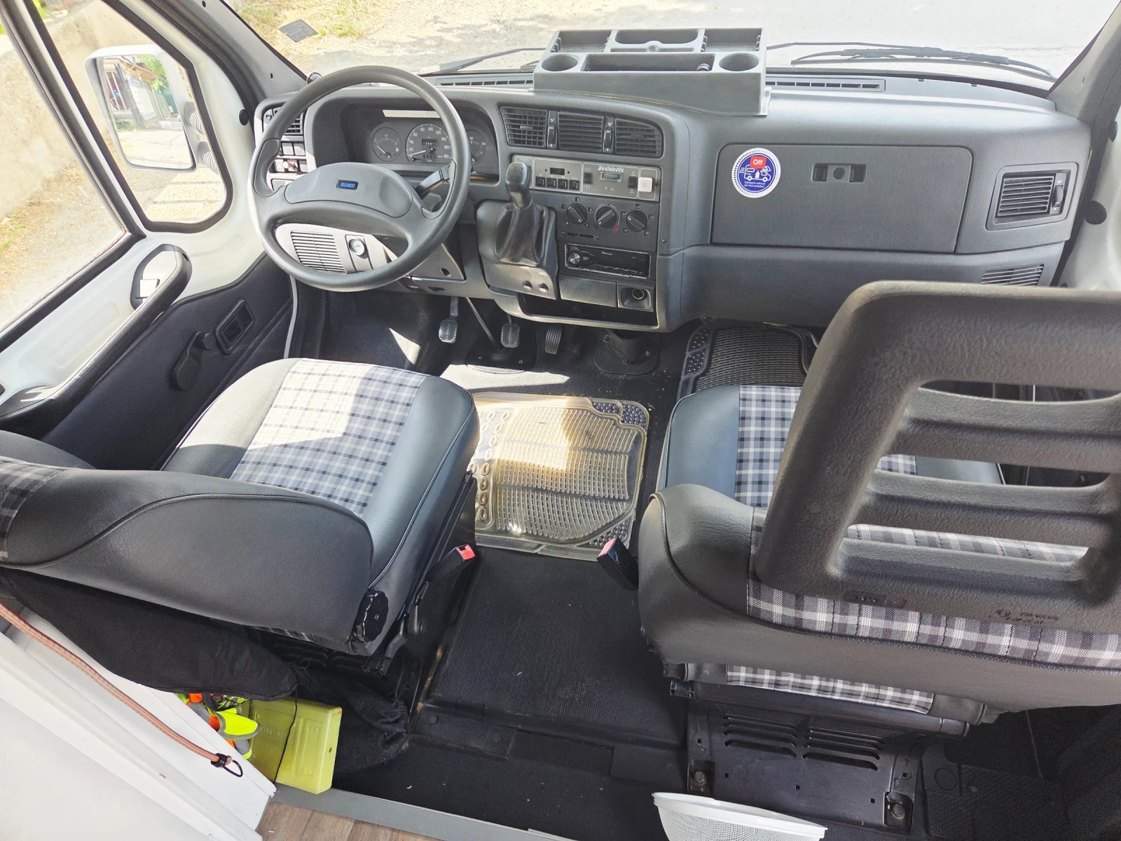 Кемпер Dethleffs 2, 500 TDI/ КАТО НОВ/, снимка 11 - Каравани и кемпери - 55070437