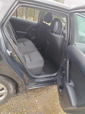 Toyota Avensis 1.6benzin132ks, снимка 8