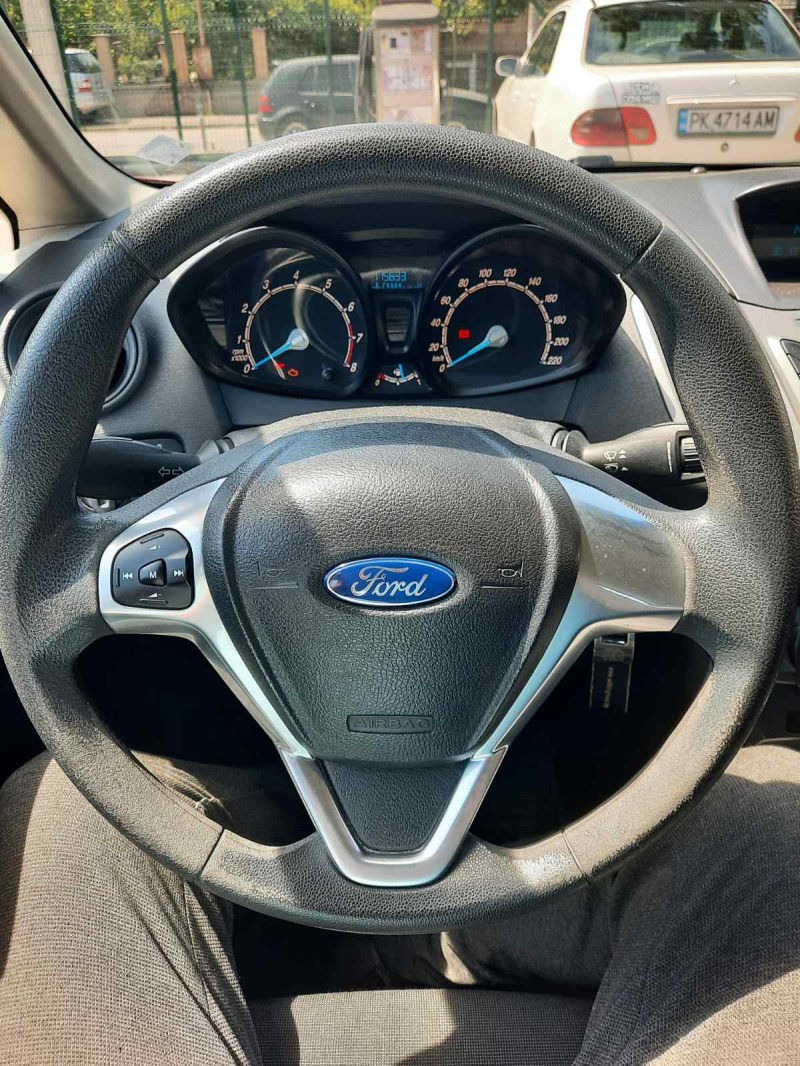 Ford Fiesta, снимка 4 - Автомобили и джипове - 45963883