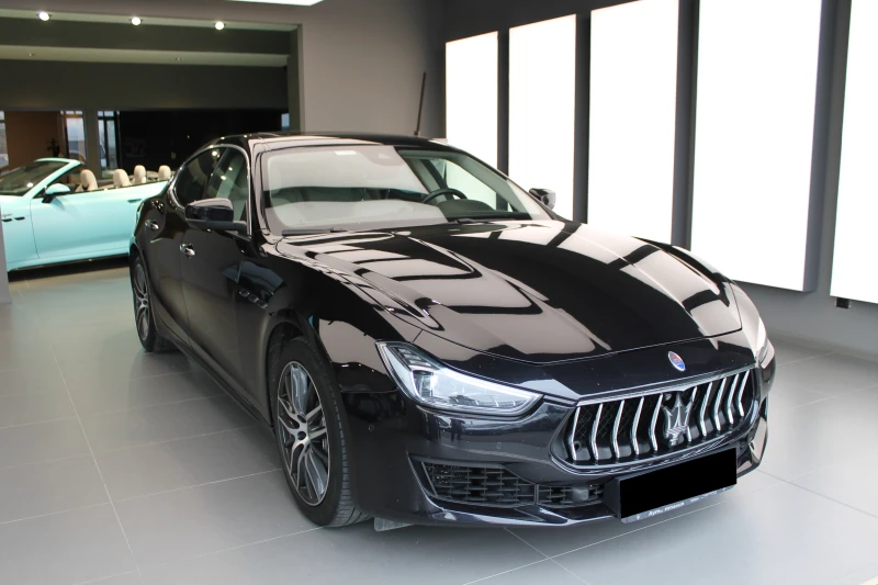 Maserati Ghibli SQ4 , снимка 3 - Автомобили и джипове - 48208505