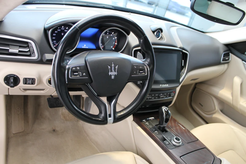 Maserati Ghibli SQ4 , снимка 9 - Автомобили и джипове - 48208505