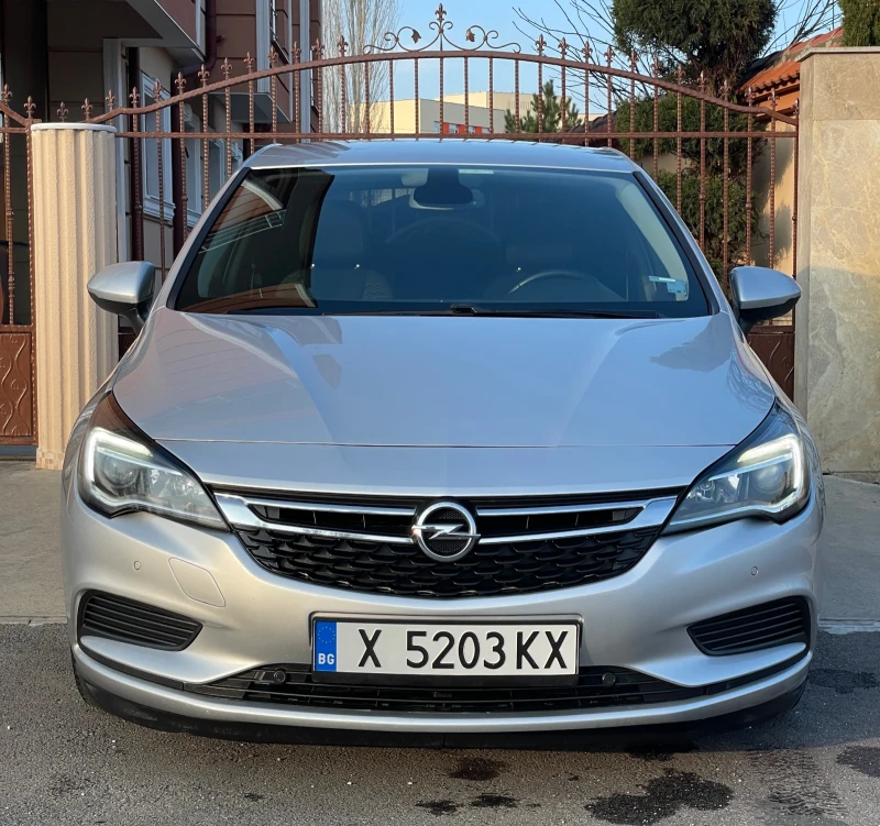 Opel Astra 1.6 CDTI, снимка 2 - Автомобили и джипове - 48311786