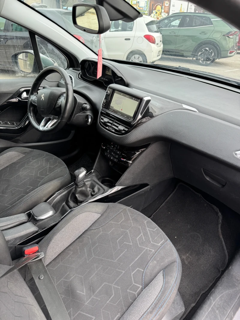 Peugeot 2008 SIGNATURE , снимка 11 - Автомобили и джипове - 49590777