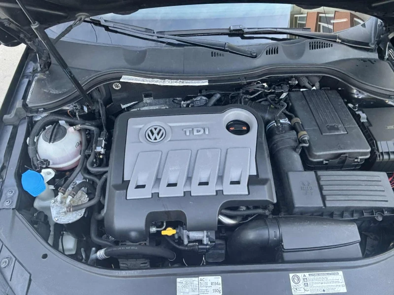 VW Passat 2.0TDI, снимка 14 - Автомобили и джипове - 52530578