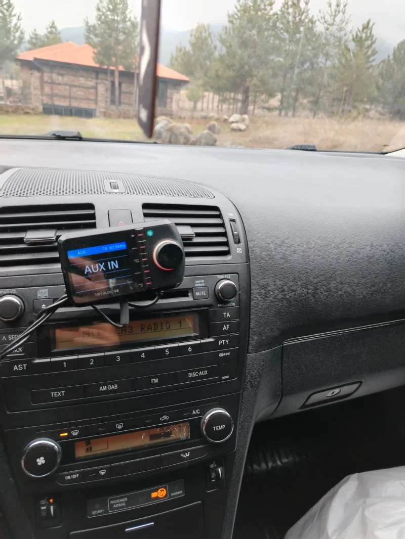 Toyota Avensis 1.6benzin132ks, снимка 10 - Автомобили и джипове - 52989402