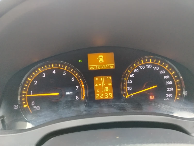 Toyota Avensis 1.6benzin132ks, снимка 11 - Автомобили и джипове - 52989402